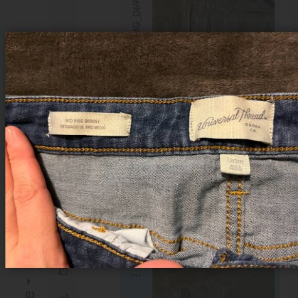 Jeans - Picture 2 of 3